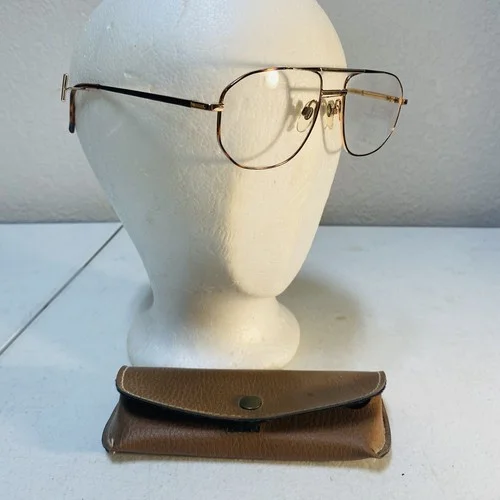 USA Eyeglasses Men’s Gold Tone Frame Aviator vintage glasses